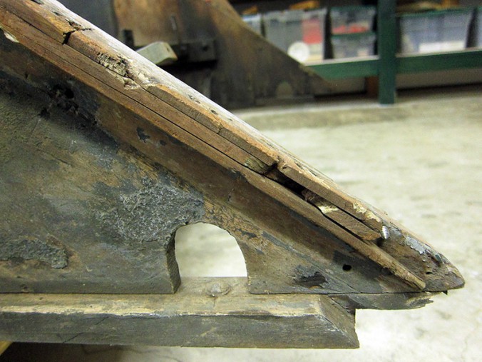 left_arch_tail_side
